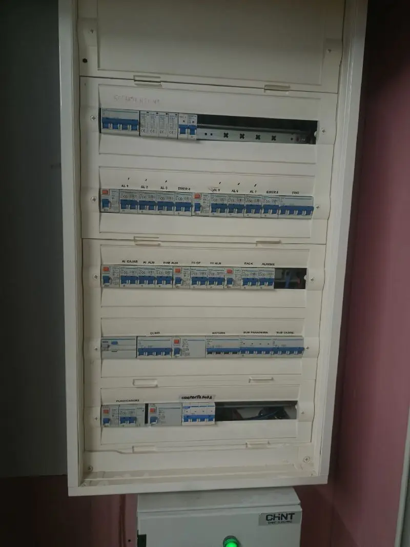 Instalaciones eléctricas y renovación de cuadros - Lampistería Barcelona