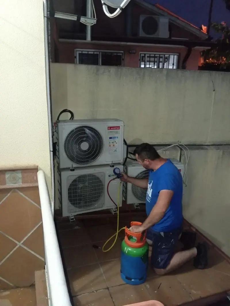 Instalación de aire acondicionado - Lampistería Barcelona